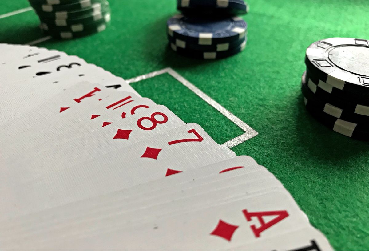 Strategi Dasar Poker Texas Hold’em untuk Pemain Indonesia